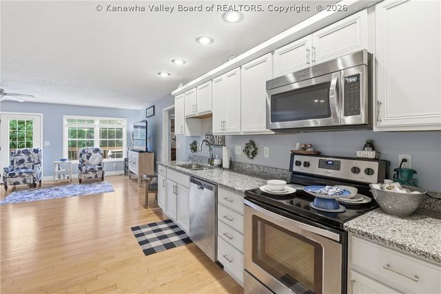 65 Scottsdale Lane, Scott Depot, WV 25560
