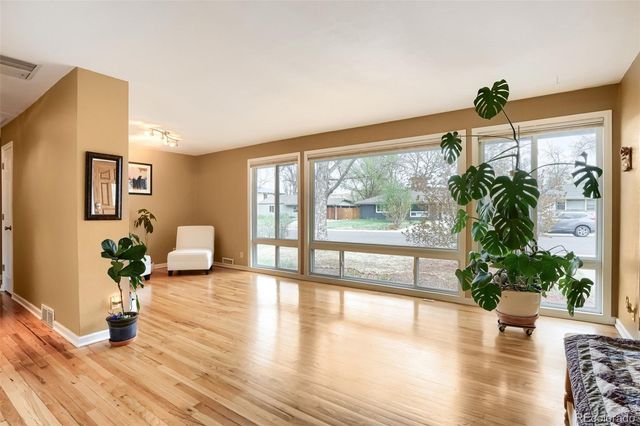 1425 S Hudson Street, Denver, CO 80222