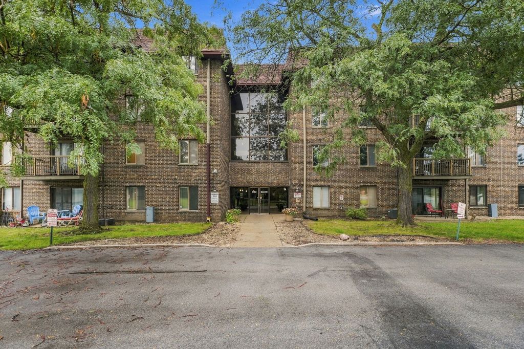 820 Elder Road 202, Homewood, IL 60430 — photo 2