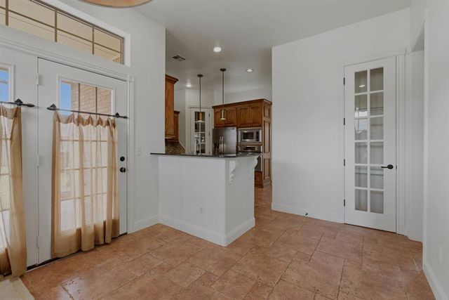 4100 Hidden Lake Circle, Moore, OK 73160