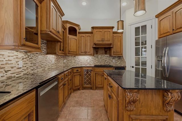 4100 Hidden Lake Circle, Moore, OK 73160