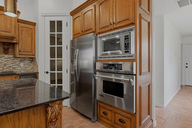4100 Hidden Lake Circle, Moore, OK 73160