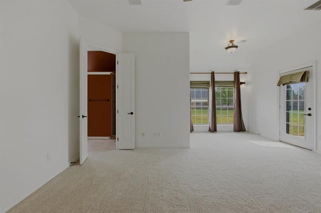 4100 Hidden Lake Circle, Moore, OK 73160