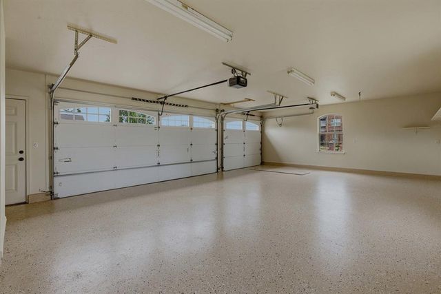 4100 Hidden Lake Circle, Moore, OK 73160