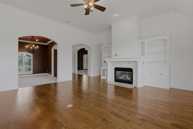 4100 Hidden Lake Circle, Moore, OK 73160