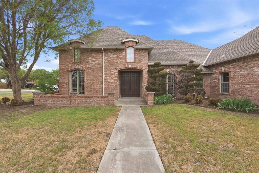 4100 Hidden Lake Circle, Moore, OK 73160