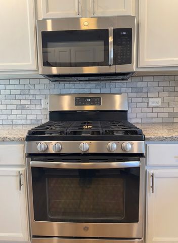 1162 Harbor Court, Glendale Heights, IL 60139