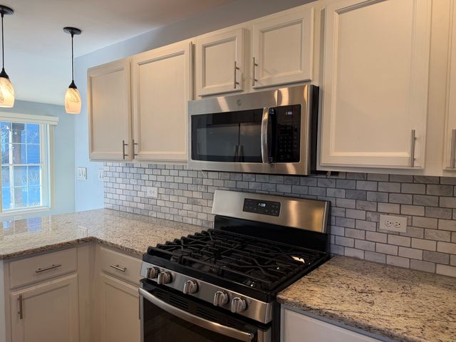 1162 Harbor Court, Glendale Heights, IL 60139