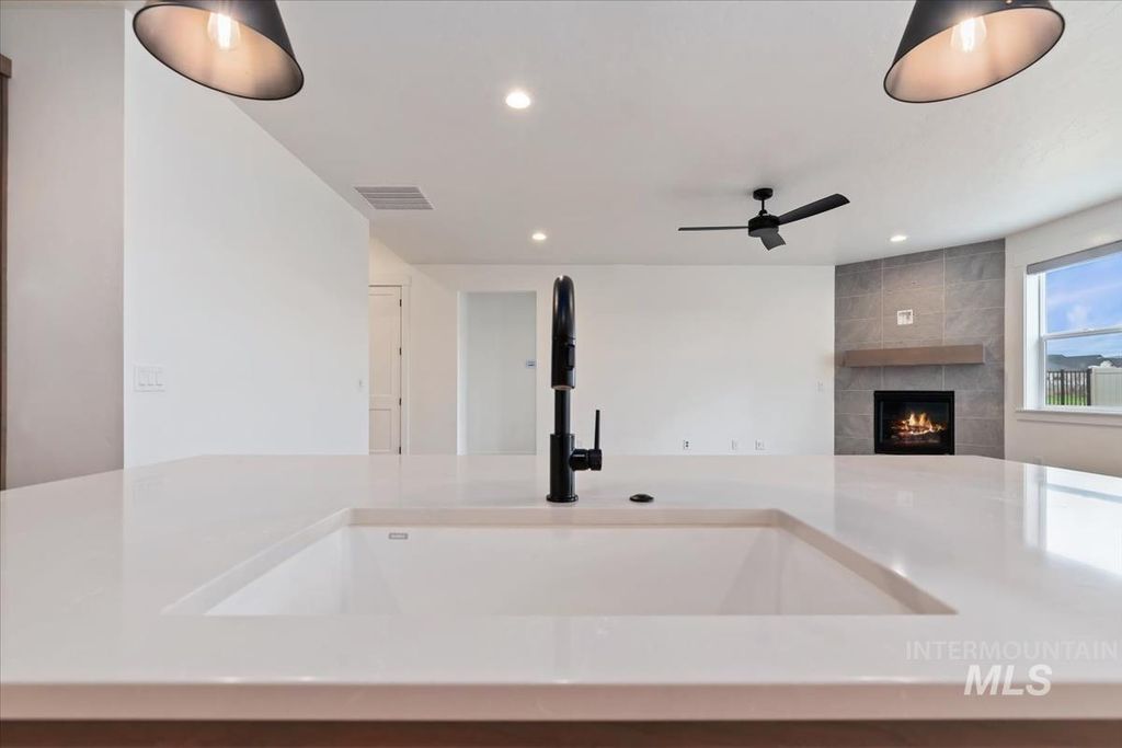 698 N Morning Glory Ave, Eagle, ID 83616 photo 13