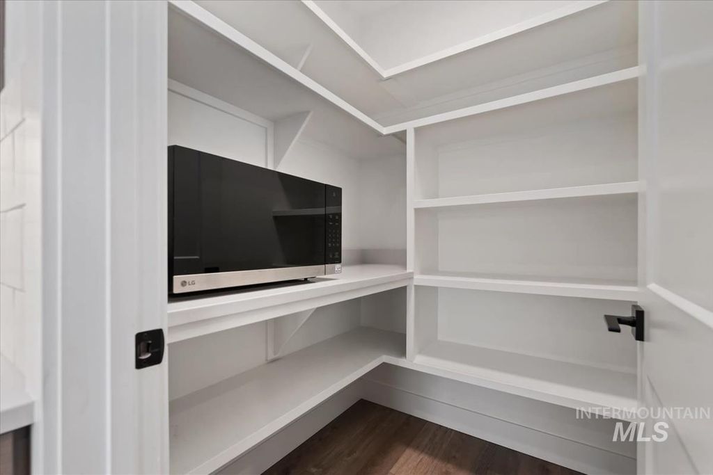 698 N Morning Glory Ave, Eagle, ID 83616 photo 15