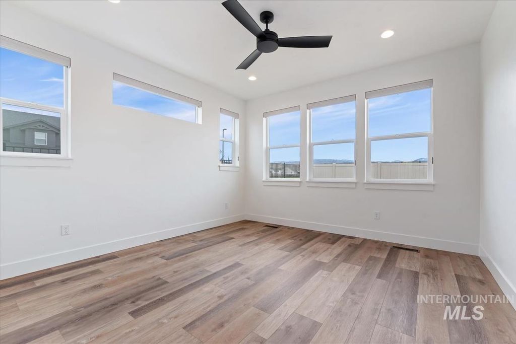 698 N Morning Glory Ave, Eagle, ID 83616 photo 22