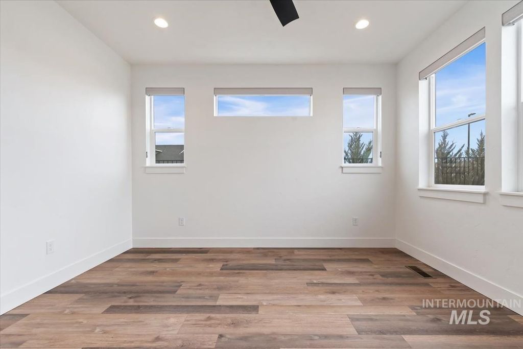 698 N Morning Glory Ave, Eagle, ID 83616 photo 23