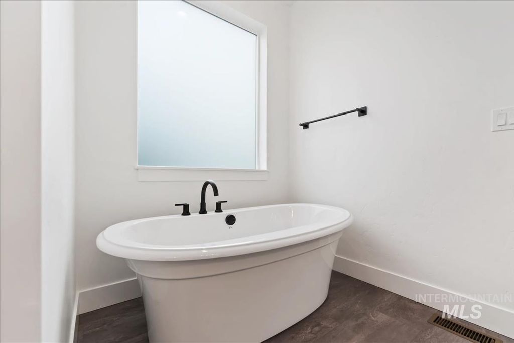 698 N Morning Glory Ave, Eagle, ID 83616 photo 28