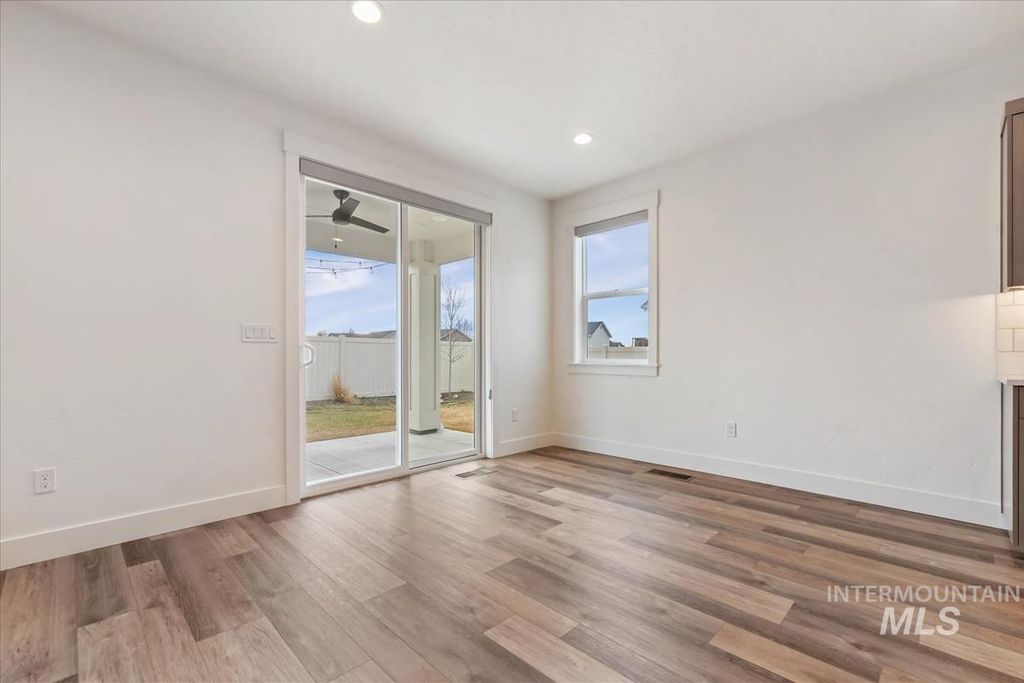 698 N Morning Glory Ave, Eagle, ID 83616 photo 8