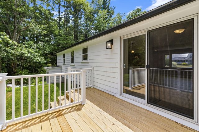 159 Walnut St, Halifax, MA 02338