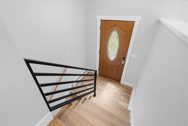 159 Walnut St, Halifax, MA 02338