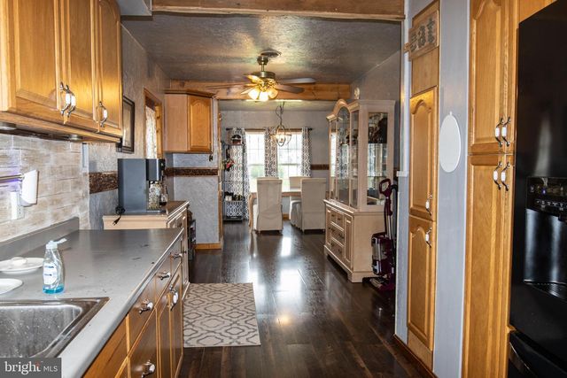 535 W WICONISCO AVE, Tower City, PA 17980