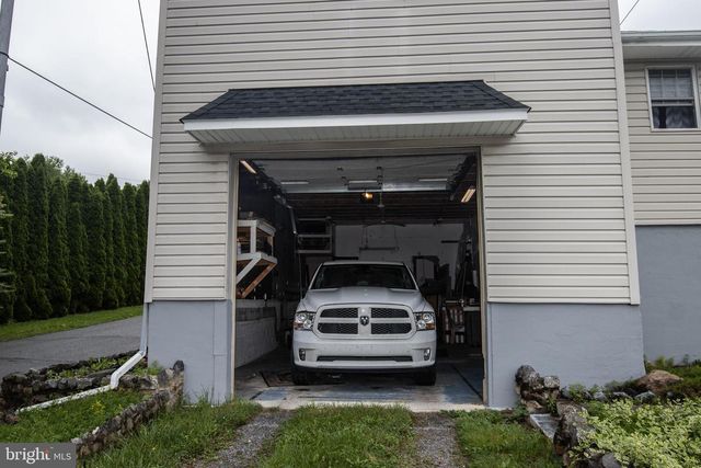 535 W WICONISCO AVE, Tower City, PA 17980