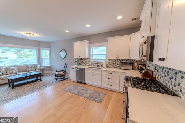14 Dayton Way, Sharpsburg, GA 30277