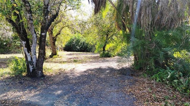 626 Drury LN, Punta Gorda, FL 33950