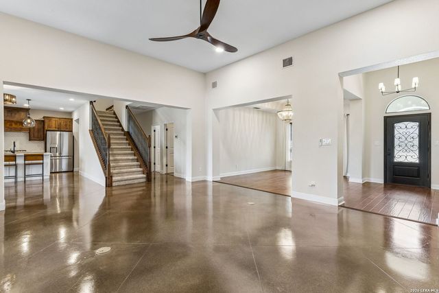 406 Marsh Oval, New Braunfels, TX 78130