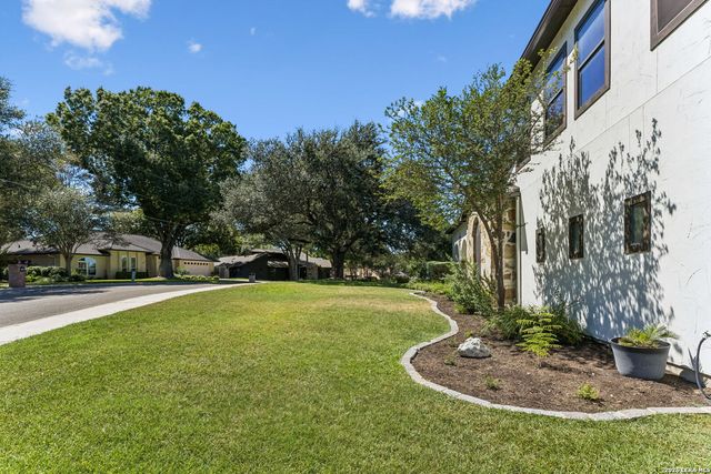 406 Marsh Oval, New Braunfels, TX 78130