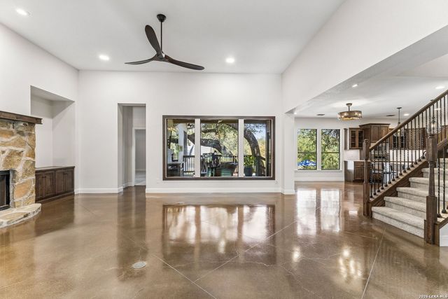 406 Marsh Oval, New Braunfels, TX 78130