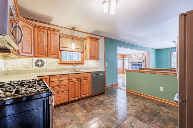 108 Bradford Road, Henrietta, NY 14534