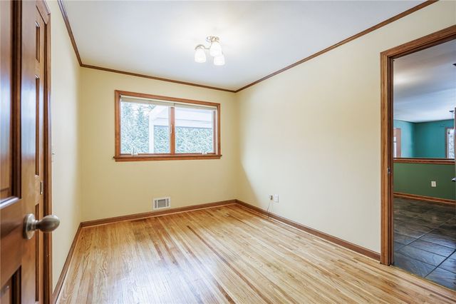 108 Bradford Road, Henrietta, NY 14534