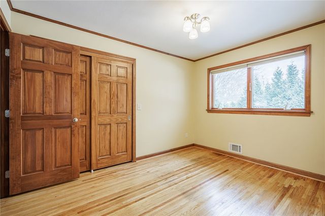 108 Bradford Road, Henrietta, NY 14534