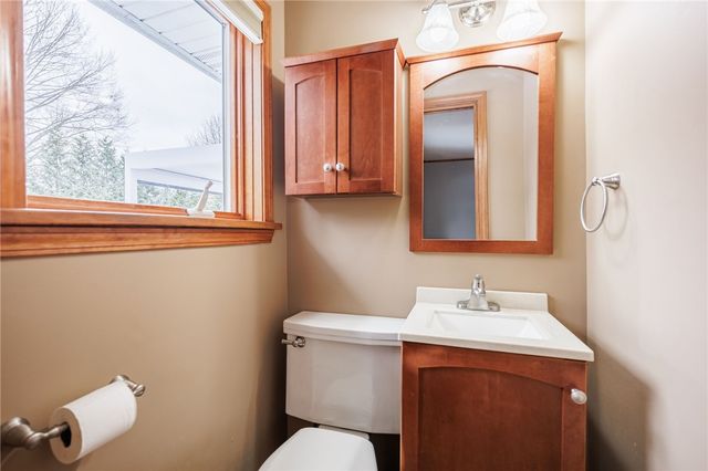 108 Bradford Road, Henrietta, NY 14534