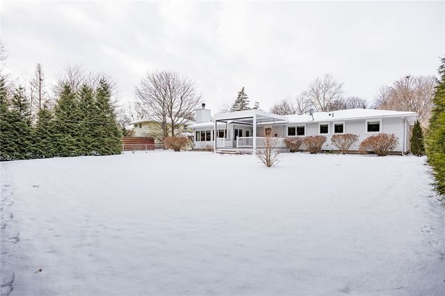 108 Bradford Road, Henrietta, NY 14534