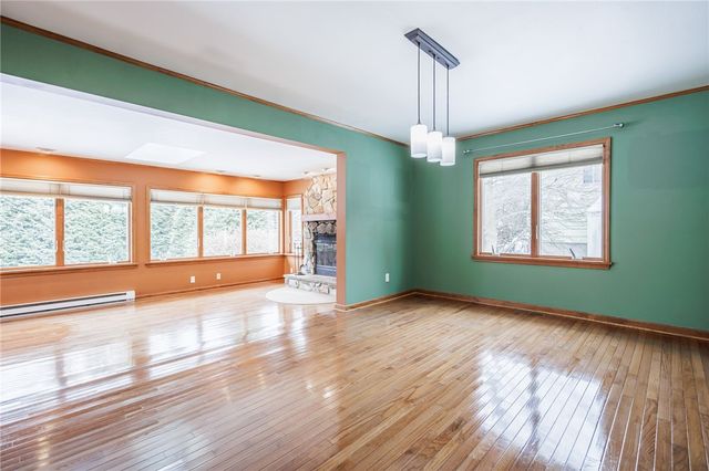 108 Bradford Road, Henrietta, NY 14534