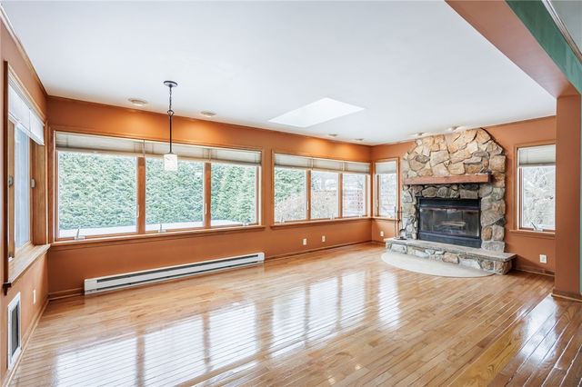 108 Bradford Road, Henrietta, NY 14534