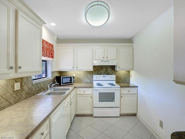 5501 Rattlesnake Hamm RD 209, Naples, FL 34113