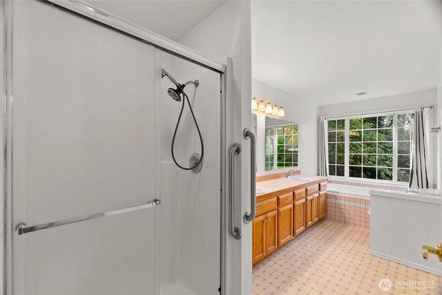 8706 166th Street Ct E, Puyallup, WA 98375