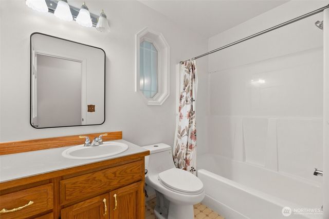 8706 166th Street Ct E, Puyallup, WA 98375