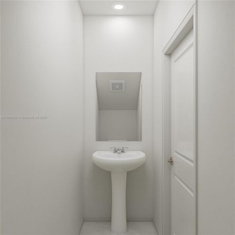 15601 SW 280 St 5, Miami, FL 33031