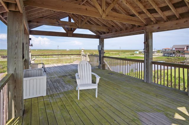 1352 Van Sant, Gilchrist, TX 77617