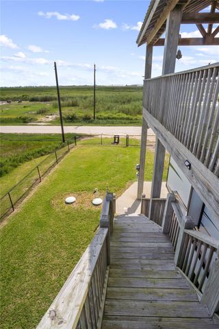 1352 Van Sant, Gilchrist, TX 77617
