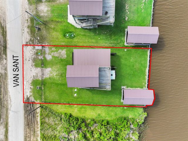 1352 Van Sant, Gilchrist, TX 77617