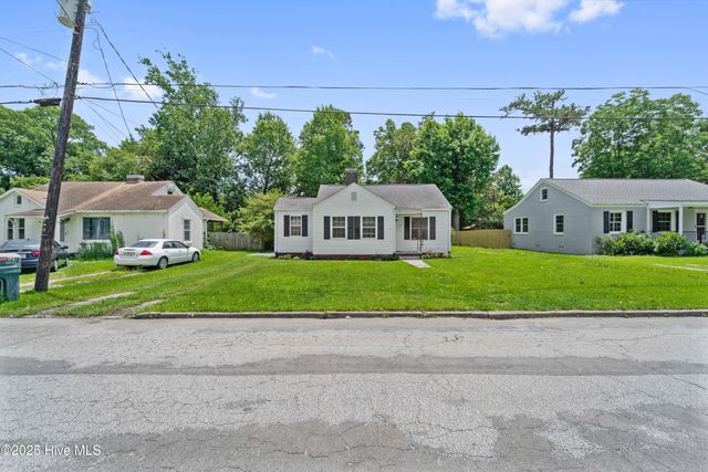 124 W Bayshore Boulevard, Jacksonville, NC 28540