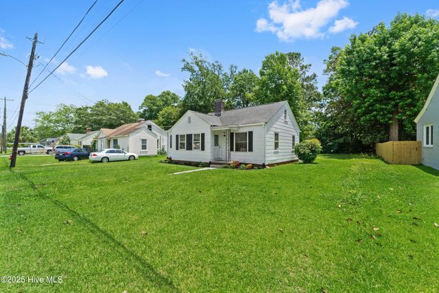 124 W Bayshore Boulevard, Jacksonville, NC 28540