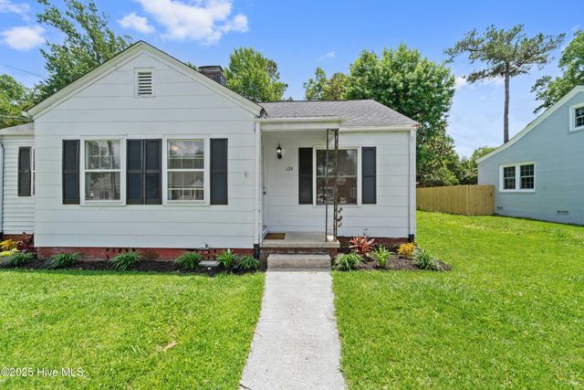 124 W Bayshore Boulevard, Jacksonville, NC 28540