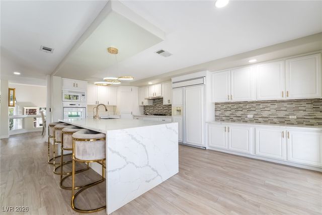 2408 Legacy Island Circle, Henderson, NV 89074