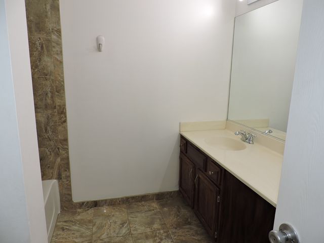 245 CARLISLE Avenue, Westmont, IL 60559