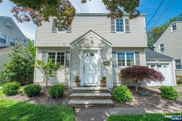 56 Lunn Avenue, Bergenfield, NJ 07621