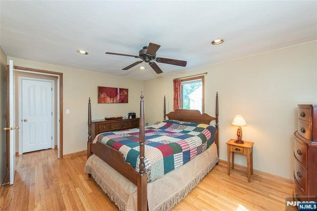 56 Lunn Avenue, Bergenfield, NJ 07621