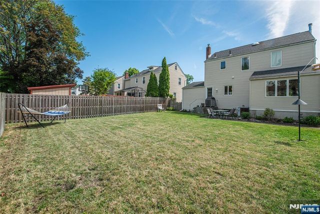 56 Lunn Avenue, Bergenfield, NJ 07621