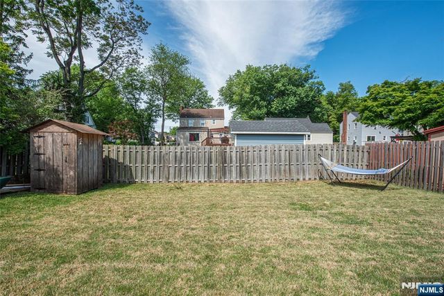 56 Lunn Avenue, Bergenfield, NJ 07621